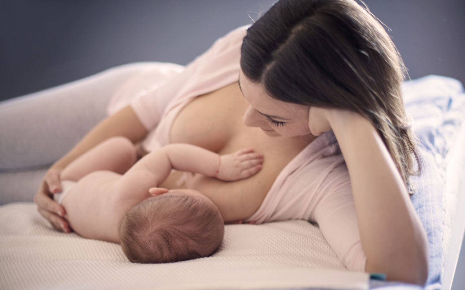 Co-sleeping and Breastfeeding – Pregnancy Birth and Beyond