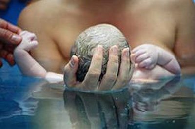 Pros and Cons of Waterbirth – Pregnancy Birth and Beyond